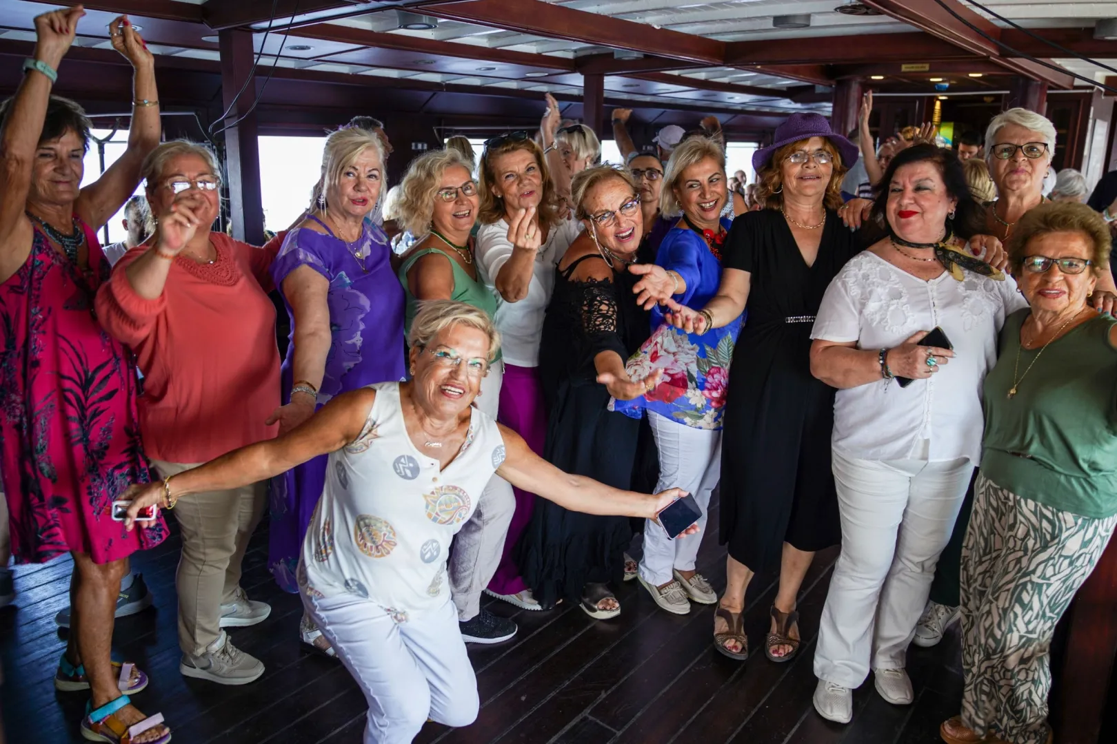 İzmir’de “Çınar”lara körfezde moral turu