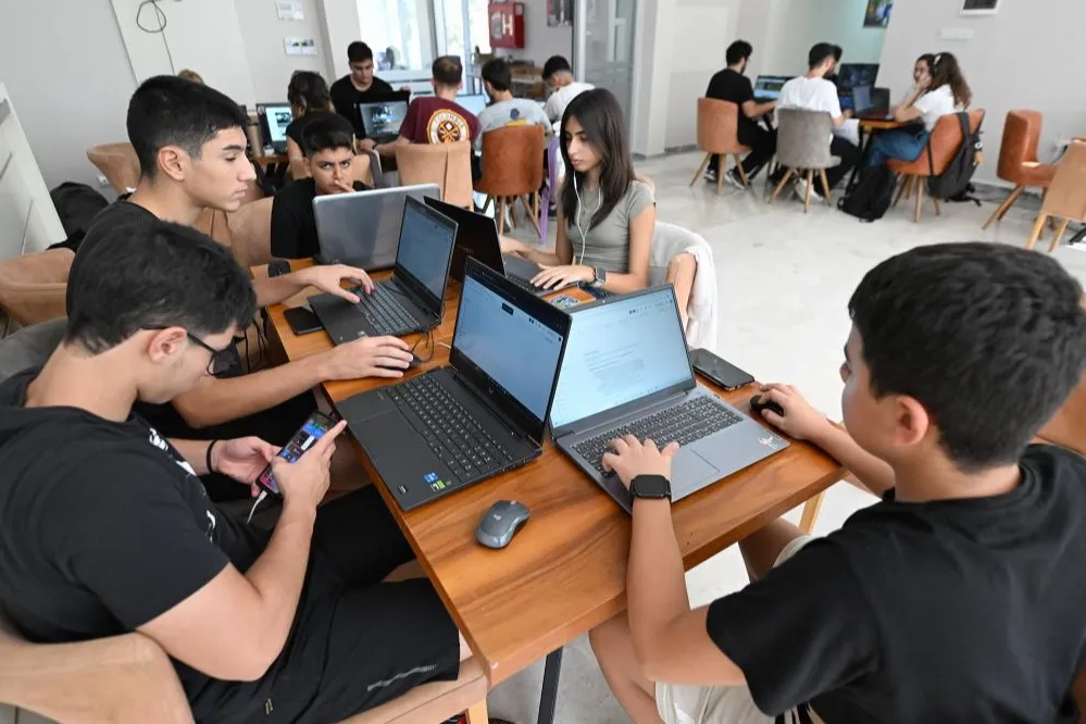 Mersin’de gençler uzay için kod yazdı