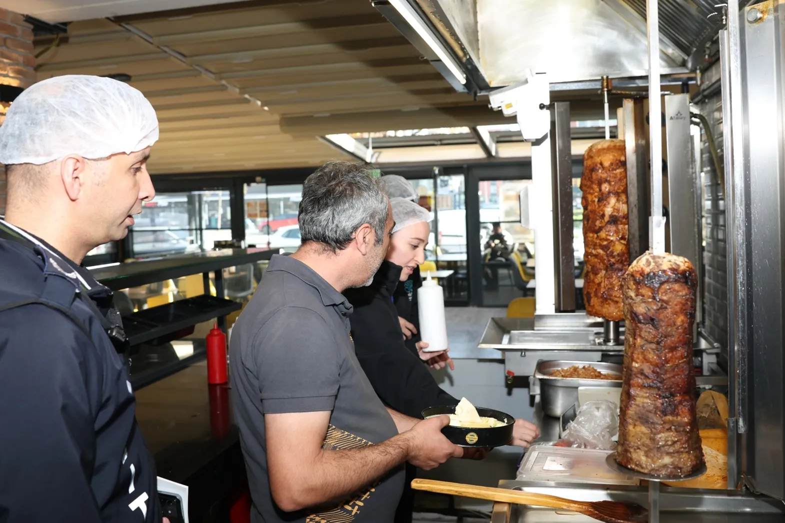 Bursa Nilüfer’de zincir restoranlara sıkı denetim