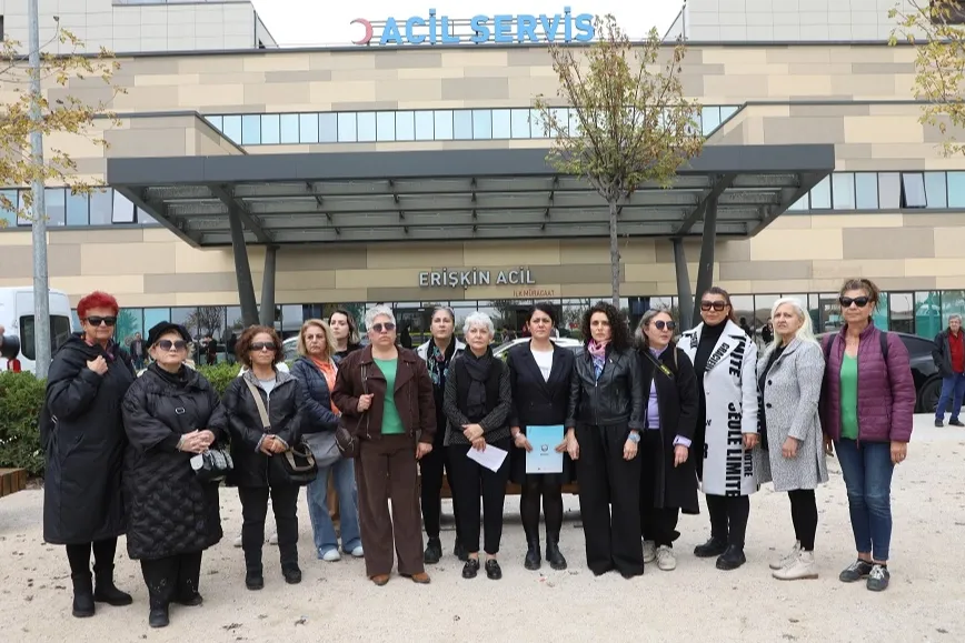 Mudanyalı kadınlar Bursa Şehir Hastanesi önünden kadına şiddete 