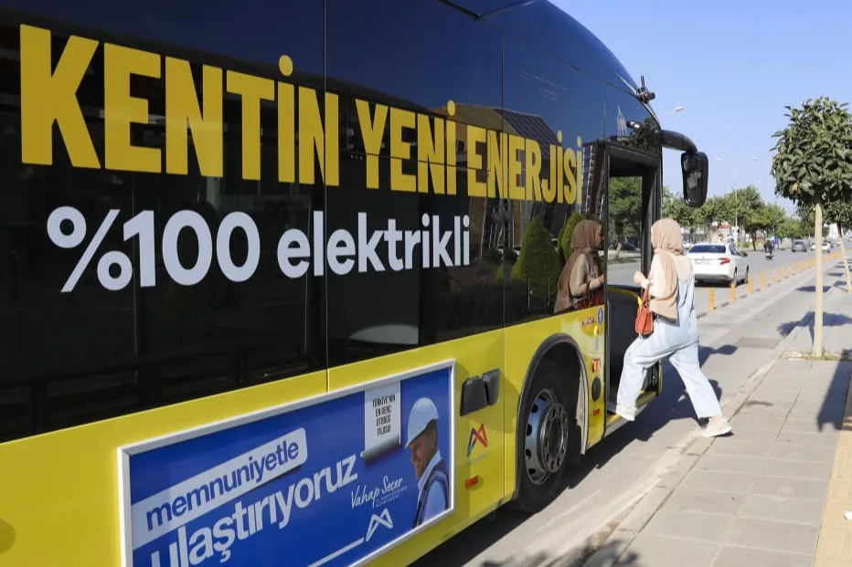 Mersin’de toplu taşımaya elektrikli dokunuş