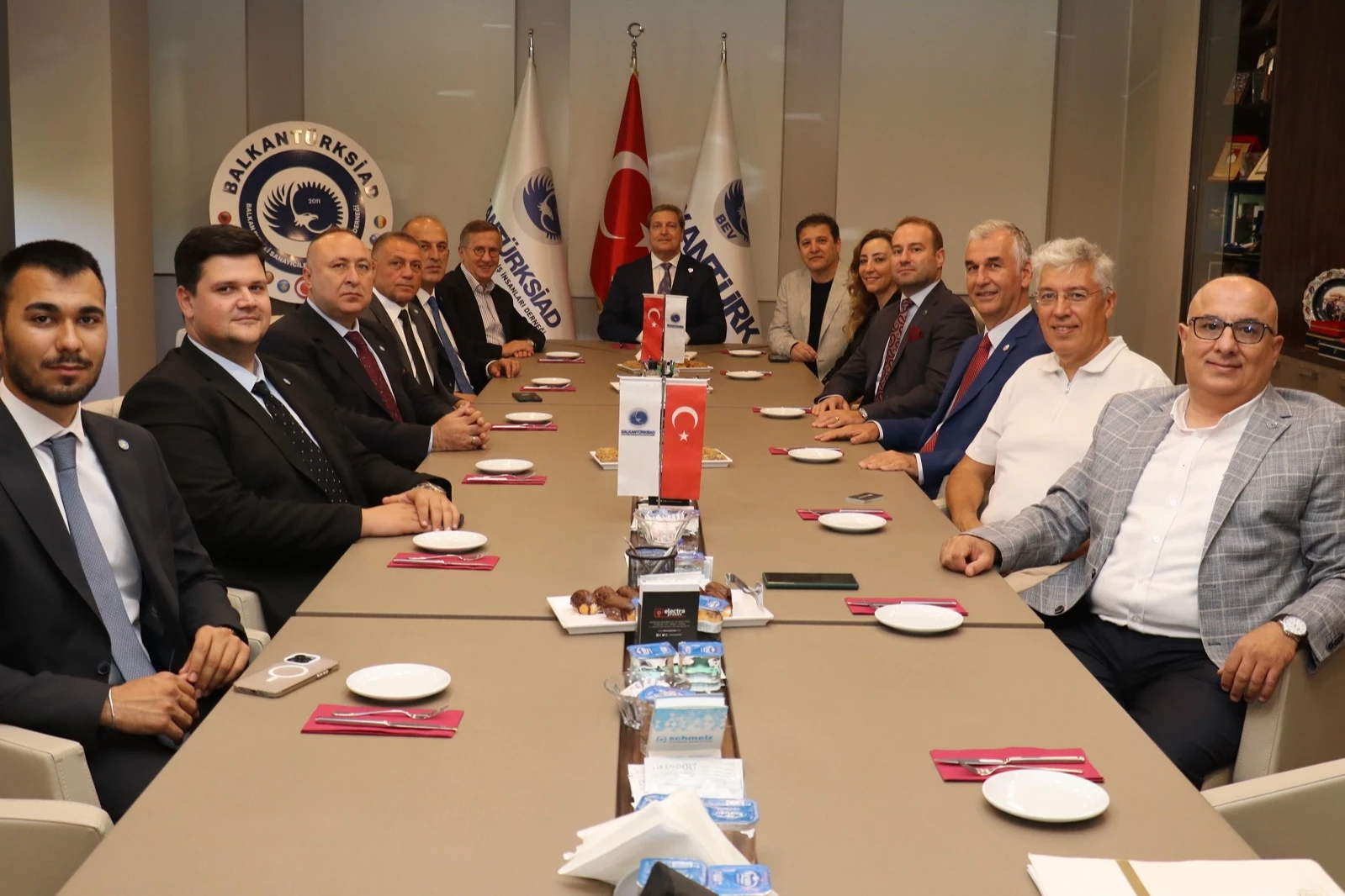 İYİ Parti’den BALKANTÜRKSİAD’a ziyaret