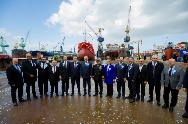 İlk sıfır emisyonlu tanker "WOLF 1" denize indirildi